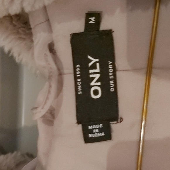 ONLY Faux Fur Jacket/Sz M/Hood Attached - Picture 2 of 5